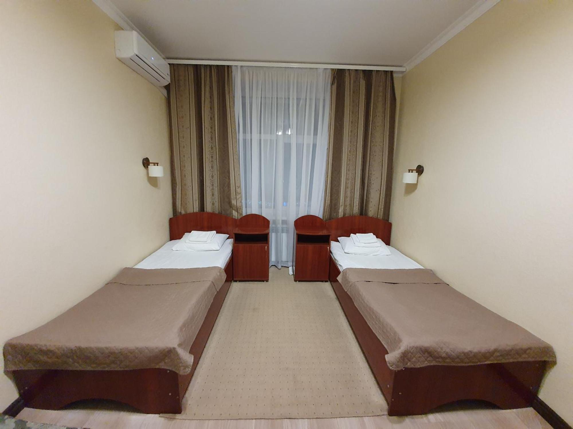 Hotel Sluch Starokostyantyniv Pokój zdjęcie