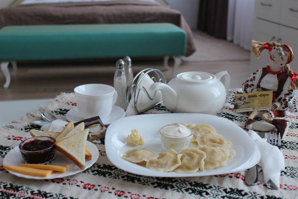 Hotel Sluch Starokostyantyniv Zewnętrze zdjęcie