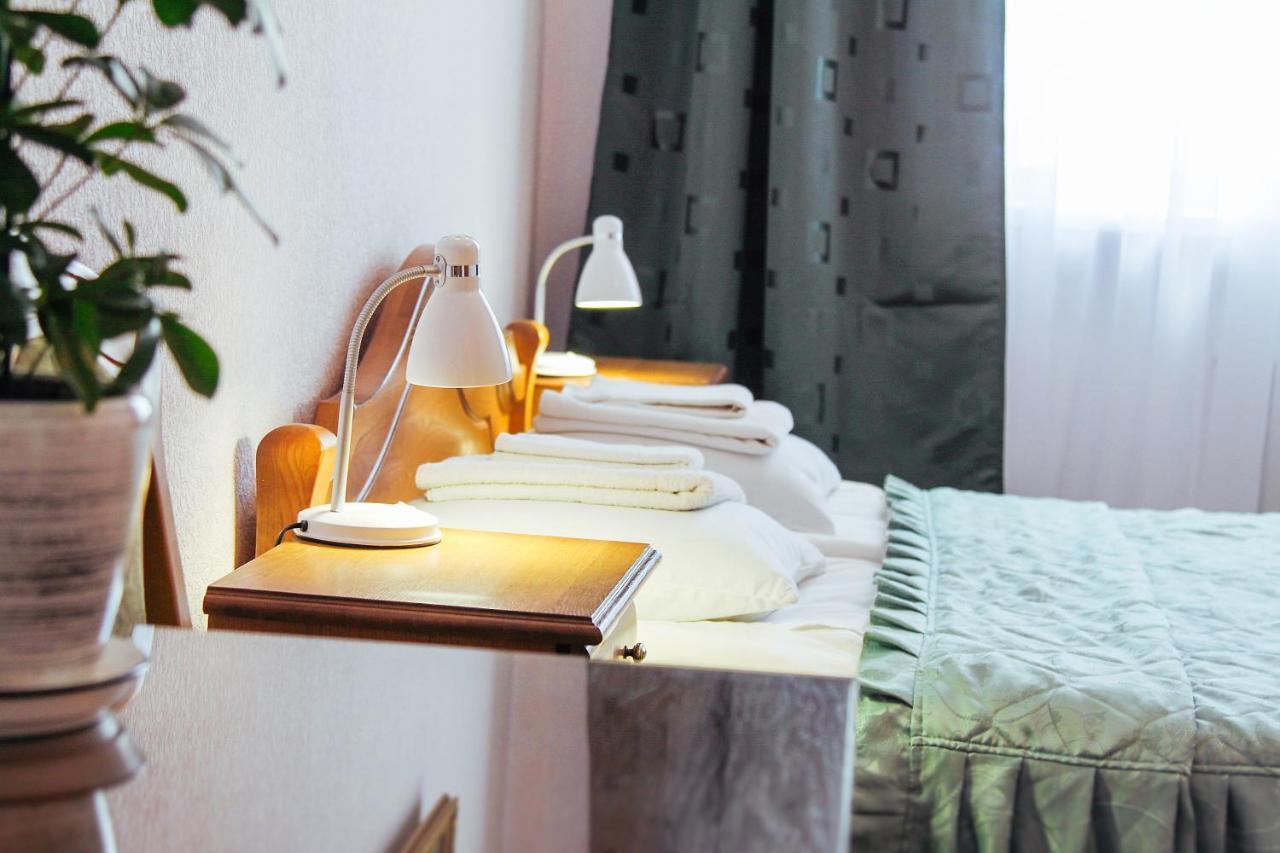Hotel Sluch Starokostyantyniv Pokój zdjęcie